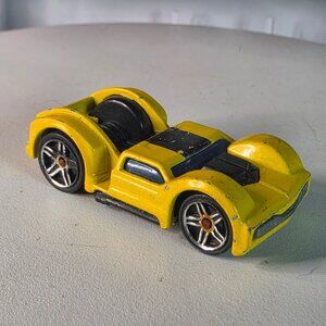 Hot Wheels Curb Side Yellow Black Stripe 2005 First Editions #023 PR5 Diecast Ca